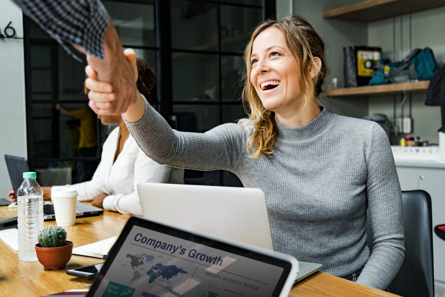 Aplicaciones móviles adaptadas a la empresa: cómo potenciar tu negocio hoy